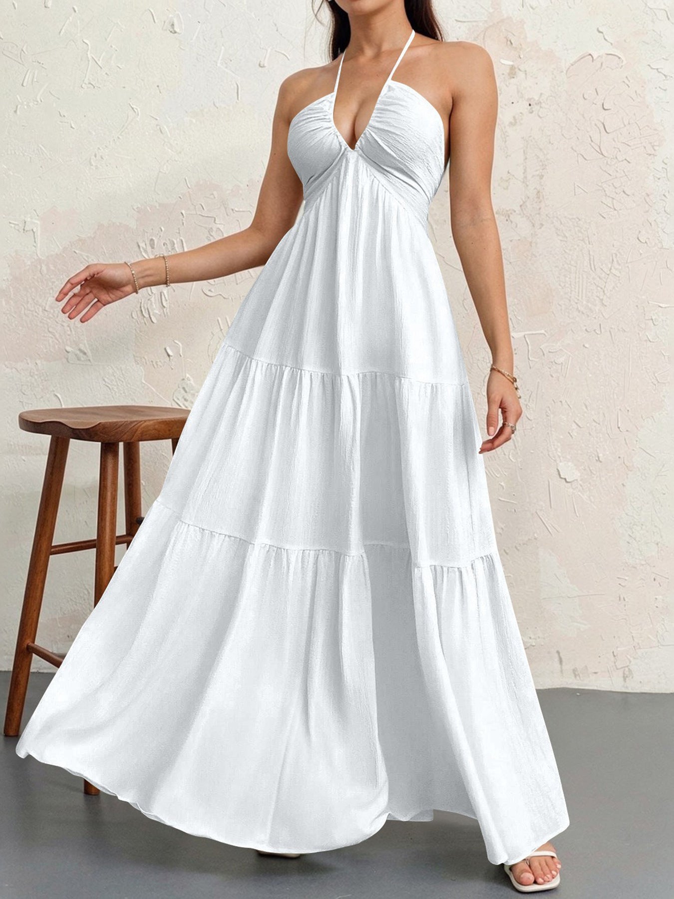 Backless Halterneck V-Neck Pleated A- Line Dress