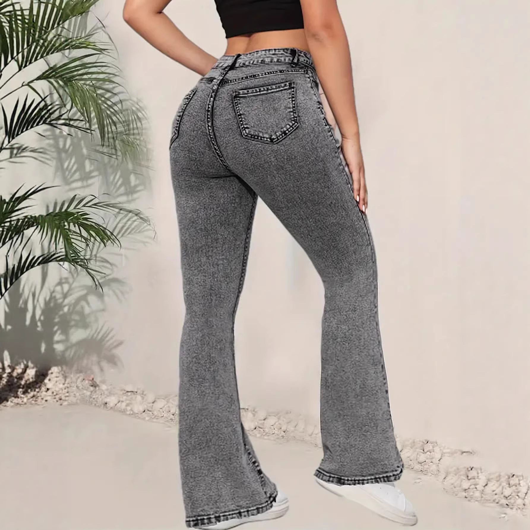 Mid-rise Denim Flared Pants With A Versatile Design